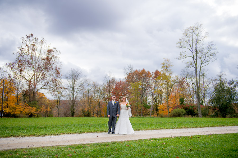 Nashville-Indiana-Brown-County-Wedding-Photography-Julianna-Levi-07 Gorgeous, unique wedding portrait in Brown County Indiana