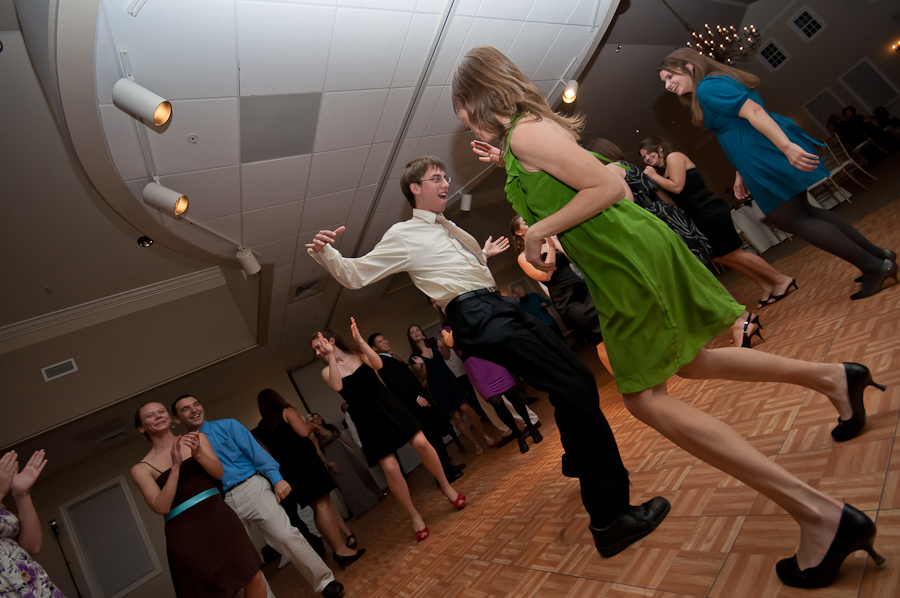 Awesome Wedding Dance Battle