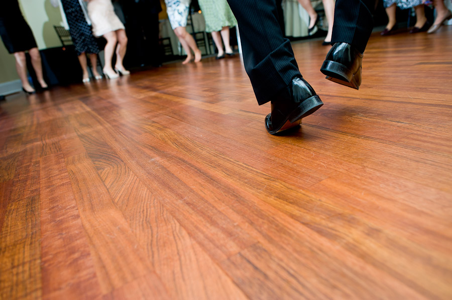Mill-at-Fine-Creek-Wedding-Tom-Steph-15 funny wedding dance photography