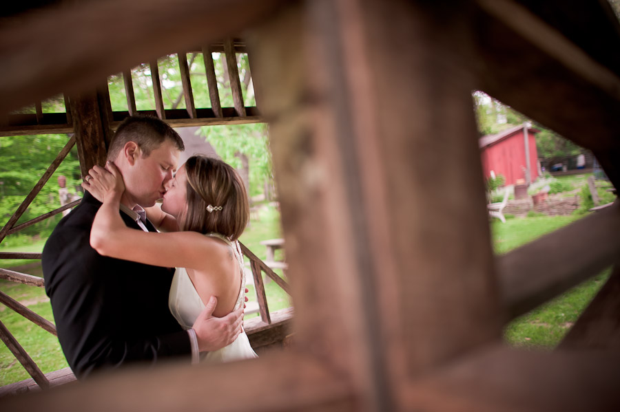 story-inn-wedding-tallandsmallphotography-sneak-peek romantic moment at story inn wedding