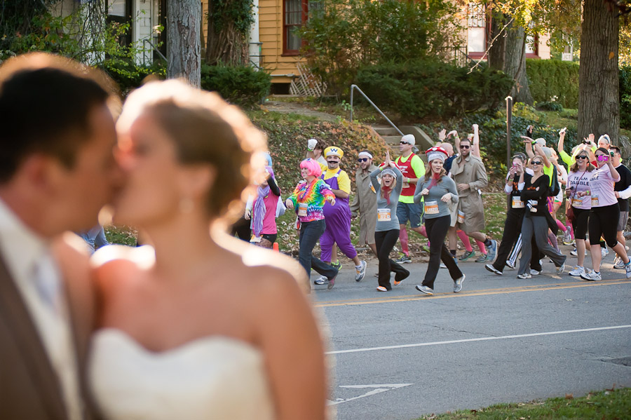 Hilarious-Wedding-Photo-Beer-Run-1 Funny Wedding Photo with Beer Run in background